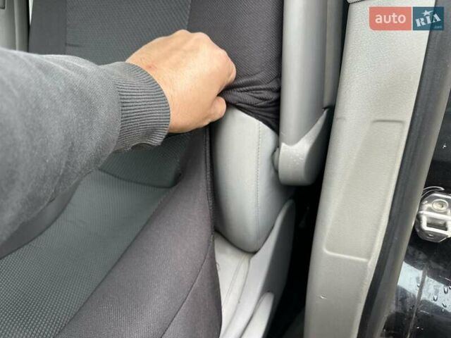 Черный Фольксваген Каравелла, объемом двигателя 2 л и пробегом 345 тыс. км за 13500 $, фото 9 на Automoto.ua