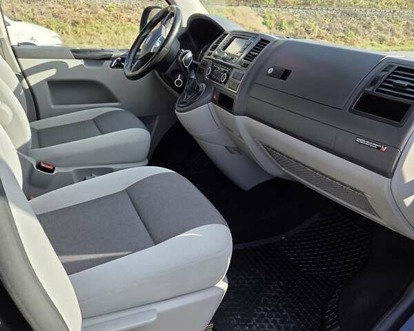 Черный Фольксваген Каравелла, объемом двигателя 1.97 л и пробегом 192 тыс. км за 19700 $, фото 11 на Automoto.ua