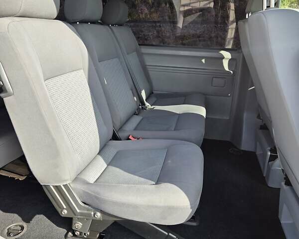 Черный Фольксваген Каравелла, объемом двигателя 1.97 л и пробегом 192 тыс. км за 19700 $, фото 13 на Automoto.ua