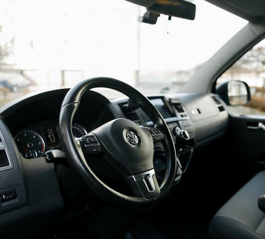 Чорний Фольксваген Каравелла, об'ємом двигуна 2 л та пробігом 460 тис. км за 18900 $, фото 22 на Automoto.ua