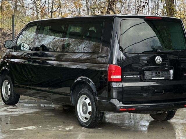 Черный Фольксваген Каравелла, объемом двигателя 2 л и пробегом 177 тыс. км за 9900 $, фото 4 на Automoto.ua