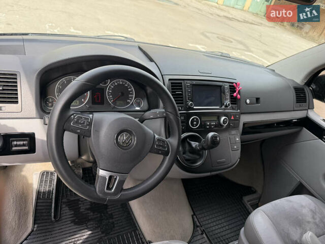 Фольксваген Каравелла 2012 в Харькове на Automoto.ua Черный Фольксваген Каравелла, объемом двигателя 3.19 л и пробегом 250 тыс. км за 18900 $, фото 7 на Automoto.ua