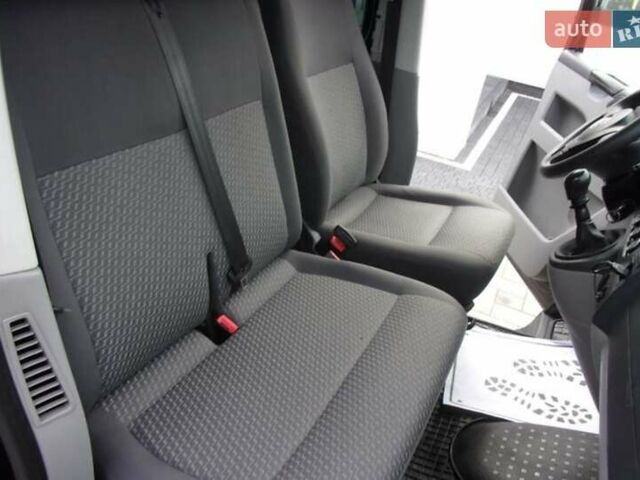 Черный Фольксваген Каравелла, объемом двигателя 2 л и пробегом 184 тыс. км за 15000 $, фото 15 на Automoto.ua