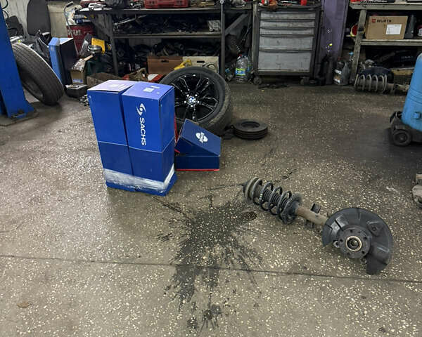 Черный Фольксваген Каравелла, объемом двигателя 1.98 л и пробегом 210 тыс. км за 25900 $, фото 79 на Automoto.ua