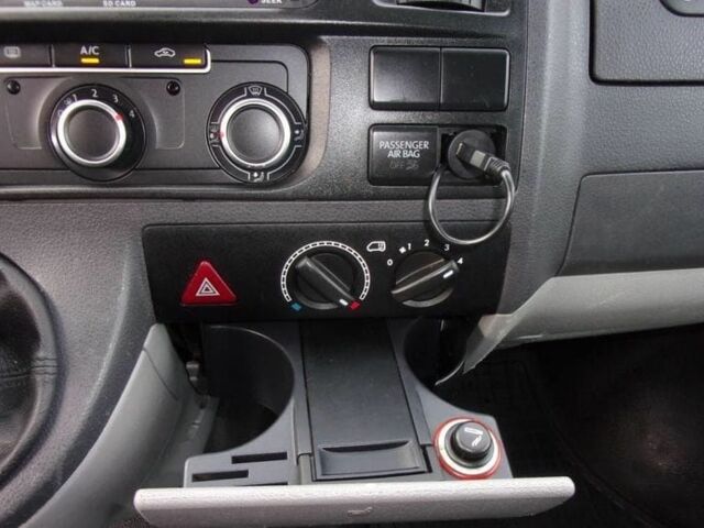 Чорний Фольксваген Каравелла, об'ємом двигуна 2 л та пробігом 184 тис. км за 8200 $, фото 14 на Automoto.ua