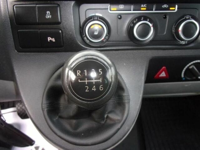 Чорний Фольксваген Каравелла, об'ємом двигуна 2 л та пробігом 184 тис. км за 8200 $, фото 15 на Automoto.ua