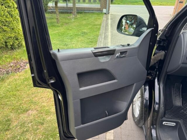 Фольксваген Каравелла 2014 в Хмельницком на Automoto.ua Черный Фольксваген Каравелла, объемом двигателя 2 л и пробегом 390 тыс. км за 14050 $, фото 4 на Automoto.ua