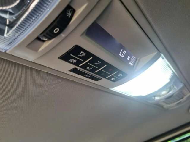 Черный Фольксваген Каравелла, объемом двигателя 2 л и пробегом 155 тыс. км за 9700 $, фото 23 на Automoto.ua