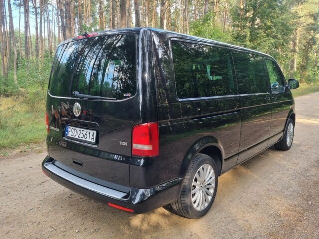 Черный Фольксваген Каравелла, объемом двигателя 2 л и пробегом 155 тыс. км за 9700 $, фото 2 на Automoto.ua