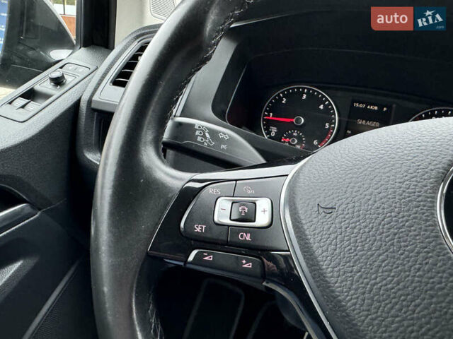 Черный Фольксваген Каравелла, объемом двигателя 1.97 л и пробегом 282 тыс. км за 26500 $, фото 4 на Automoto.ua