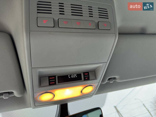 Черный Фольксваген Каравелла, объемом двигателя 1.97 л и пробегом 282 тыс. км за 26500 $, фото 1 на Automoto.ua