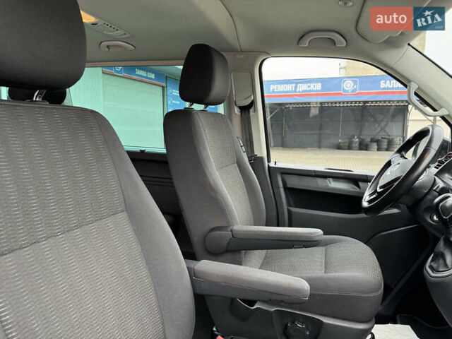 Черный Фольксваген Каравелла, объемом двигателя 1.97 л и пробегом 282 тыс. км за 26500 $, фото 13 на Automoto.ua