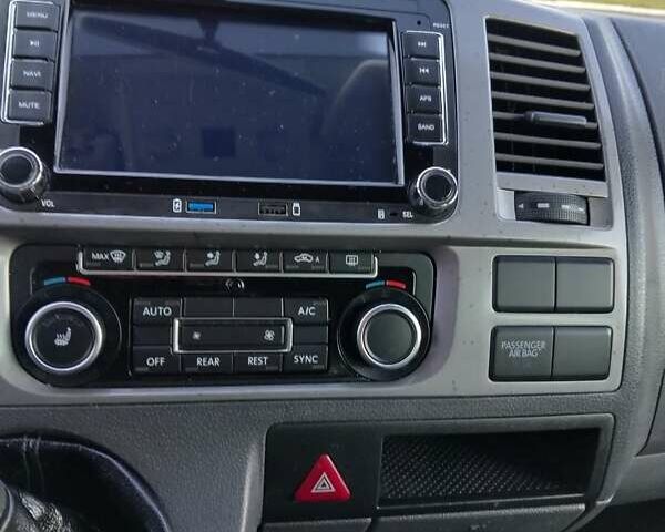 Черный Фольксваген Каравелла, объемом двигателя 2 л и пробегом 295 тыс. км за 26500 $, фото 31 на Automoto.ua