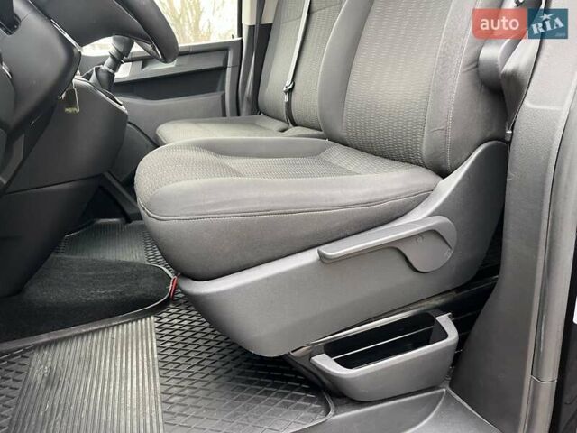 Черный Фольксваген Каравелла, объемом двигателя 1.97 л и пробегом 90 тыс. км за 29999 $, фото 11 на Automoto.ua