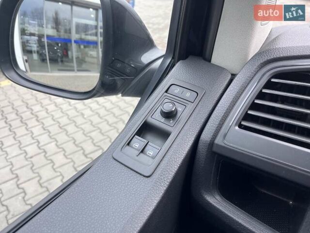 Черный Фольксваген Каравелла, объемом двигателя 1.97 л и пробегом 90 тыс. км за 29999 $, фото 10 на Automoto.ua