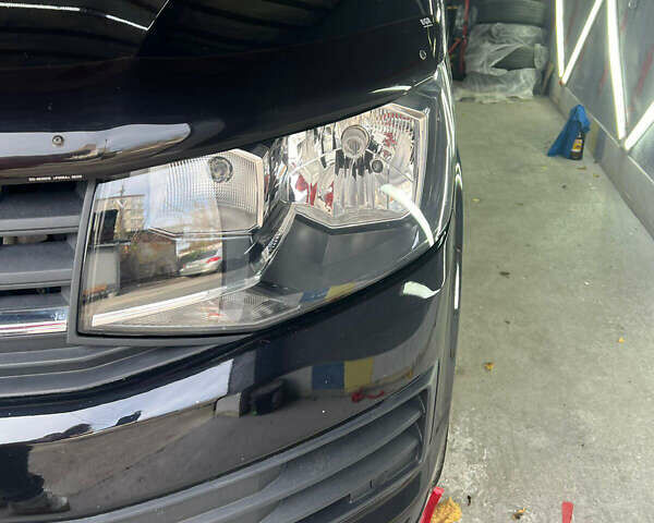 Черный Фольксваген Каравелла, объемом двигателя 2 л и пробегом 235 тыс. км за 31744 $, фото 7 на Automoto.ua