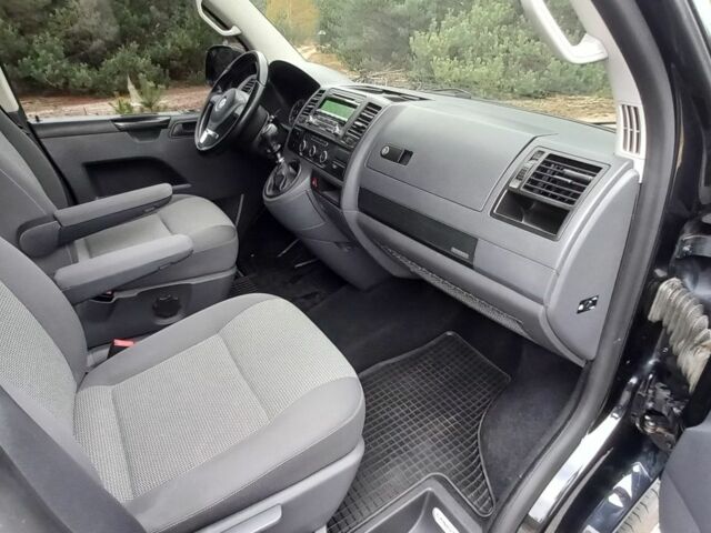 Чорний Фольксваген Каравелла, об'ємом двигуна 2 л та пробігом 235 тис. км за 19000 $, фото 16 на Automoto.ua