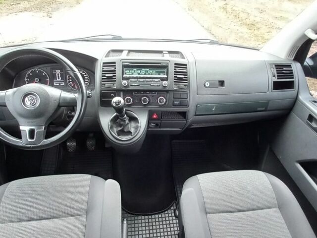 Чорний Фольксваген Каравелла, об'ємом двигуна 2 л та пробігом 235 тис. км за 19000 $, фото 18 на Automoto.ua