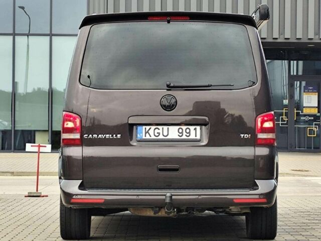 Коричневый Фольксваген Каравелла, объемом двигателя 2 л и пробегом 262 тыс. км за 10000 $, фото 6 на Automoto.ua