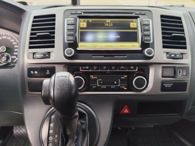 Коричневый Фольксваген Каравелла, объемом двигателя 2 л и пробегом 262 тыс. км за 10000 $, фото 13 на Automoto.ua