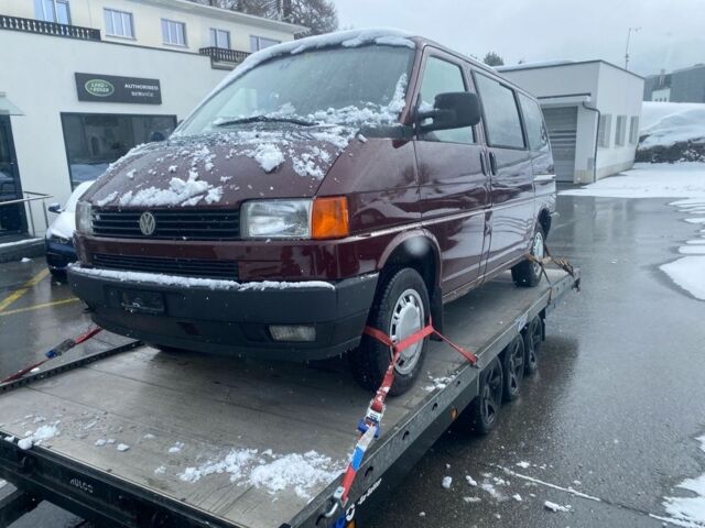 Красный Фольксваген Каравелла, объемом двигателя 2.5 л и пробегом 187 тыс. км за 3000 $, фото 16 на Automoto.ua