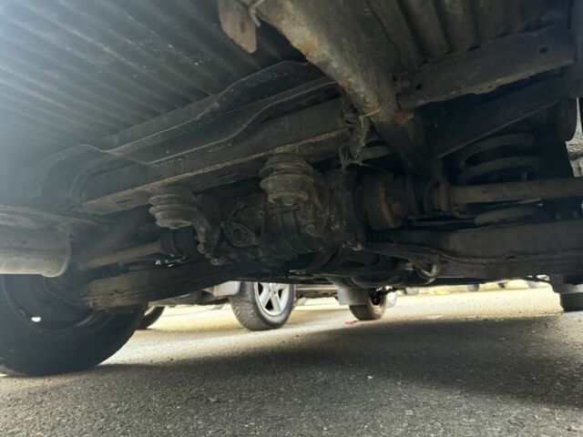 Красный Фольксваген Каравелла, объемом двигателя 2.5 л и пробегом 187 тыс. км за 3000 $, фото 5 на Automoto.ua