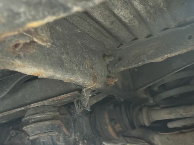 Красный Фольксваген Каравелла, объемом двигателя 2.5 л и пробегом 187 тыс. км за 3000 $, фото 4 на Automoto.ua