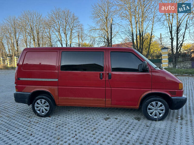 Червоний Фольксваген Каравелла, об'ємом двигуна 1.9 л та пробігом 320 тис. км за 4650 $, фото 2 на Automoto.ua