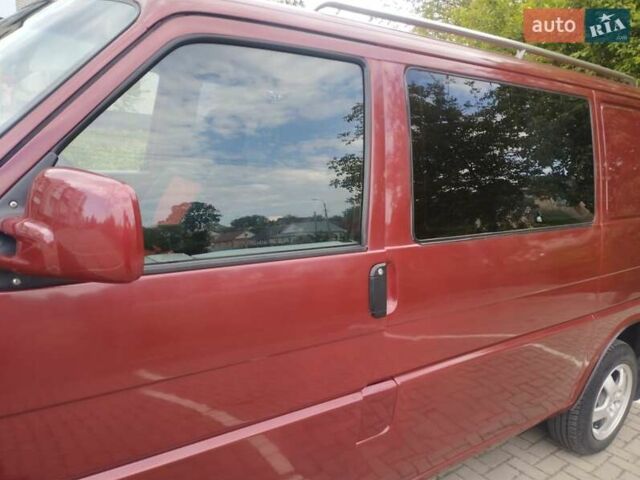 Красный Фольксваген Каравелла, объемом двигателя 2.46 л и пробегом 416 тыс. км за 7800 $, фото 18 на Automoto.ua