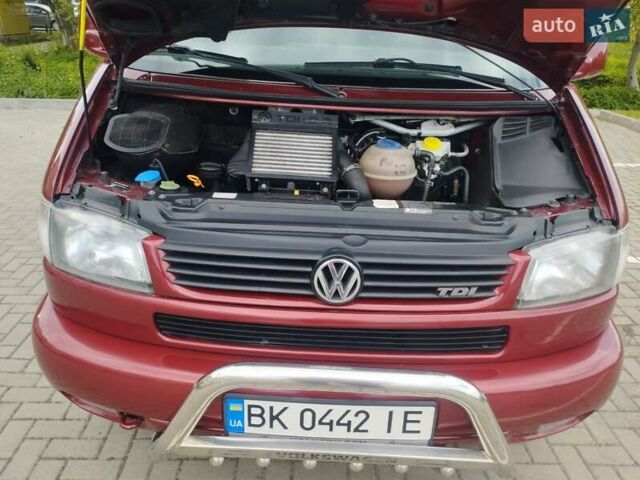 Красный Фольксваген Каравелла, объемом двигателя 2.46 л и пробегом 416 тыс. км за 7800 $, фото 8 на Automoto.ua