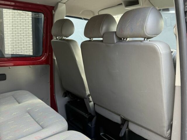 Фольксваген Каравелла 2006 в Луцке на Automoto.ua Красный Фольксваген Каравелла, объемом двигателя 1.9 л и пробегом 252 тыс. км за 8500 $, фото 6 на Automoto.ua