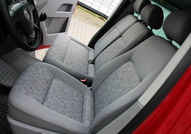 Красный Фольксваген Каравелла, объемом двигателя 0 л и пробегом 214 тыс. км за 9800 $, фото 14 на Automoto.ua