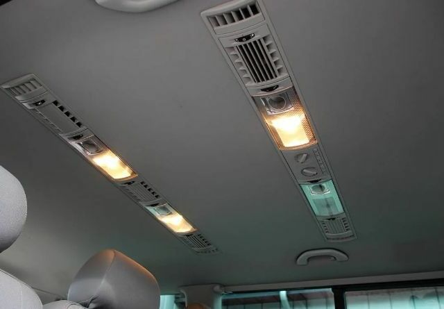 Красный Фольксваген Каравелла, объемом двигателя 0 л и пробегом 214 тыс. км за 9800 $, фото 8 на Automoto.ua