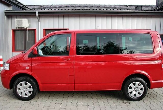 Красный Фольксваген Каравелла, объемом двигателя 0 л и пробегом 214 тыс. км за 9800 $, фото 13 на Automoto.ua