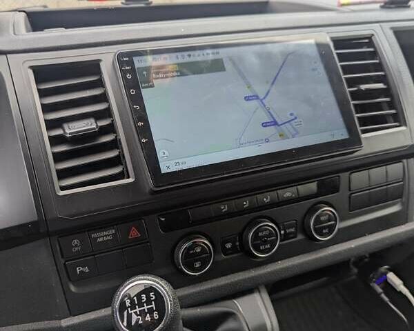 Красный Фольксваген Каравелла, объемом двигателя 1.97 л и пробегом 150 тыс. км за 24800 $, фото 13 на Automoto.ua