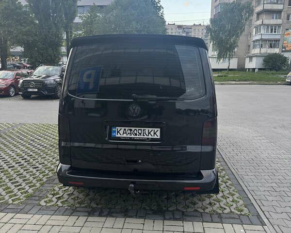 Фольксваген Каравелла, объемом двигателя 2.5 л и пробегом 276 тыс. км за 9800 $, фото 1 на Automoto.ua