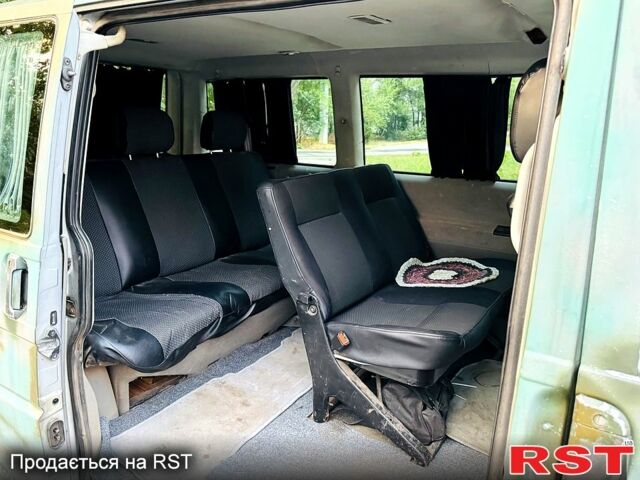 Фольксваген Каравелла, об'ємом двигуна 2.5 л та пробігом 277 тис. км за 3450 $, фото 4 на Automoto.ua