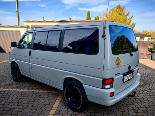 Серый Фольксваген Каравелла, объемом двигателя 2.5 л и пробегом 243 тыс. км за 2950 $, фото 4 на Automoto.ua