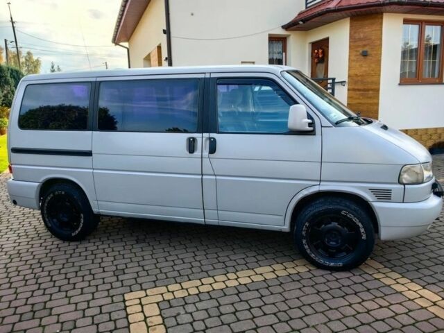 Серый Фольксваген Каравелла, объемом двигателя 2.5 л и пробегом 243 тыс. км за 2950 $, фото 8 на Automoto.ua