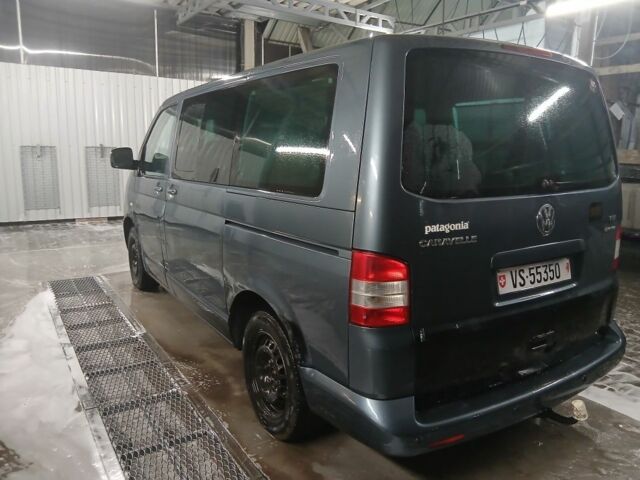 Сірий Фольксваген Каравелла, об'ємом двигуна 2.5 л та пробігом 300 тис. км за 5100 $, фото 4 на Automoto.ua