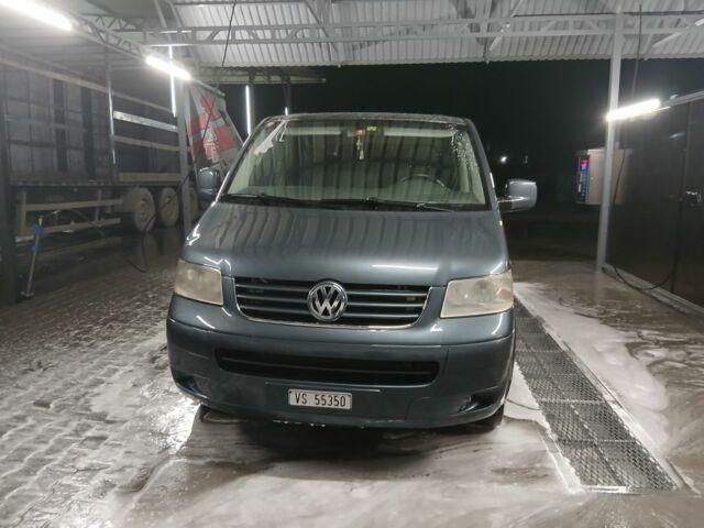 Сірий Фольксваген Каравелла, об'ємом двигуна 2.5 л та пробігом 300 тис. км за 5100 $, фото 2 на Automoto.ua