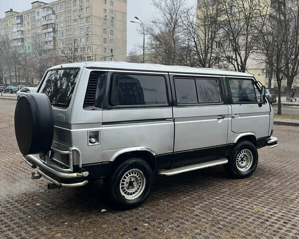 Серый Фольксваген Каравелла, объемом двигателя 2.1 л и пробегом 500 тыс. км за 8000 $, фото 3 на Automoto.ua