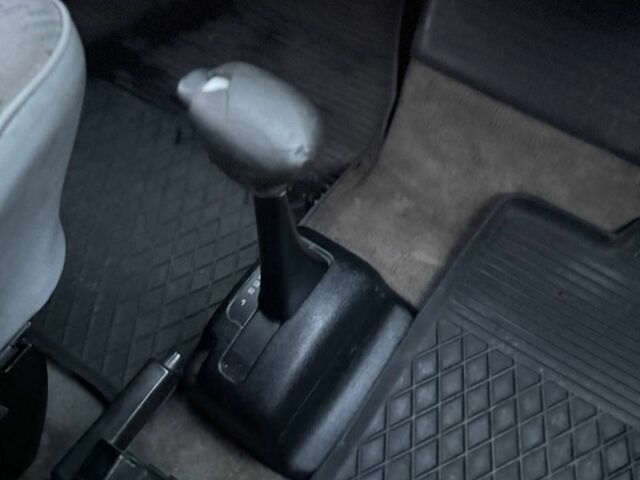 Серый Фольксваген Каравелла, объемом двигателя 0 л и пробегом 252 тыс. км за 2950 $, фото 8 на Automoto.ua