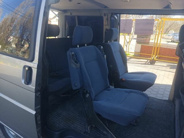 Серый Фольксваген Каравелла, объемом двигателя 2.8 л и пробегом 430 тыс. км за 8900 $, фото 9 на Automoto.ua