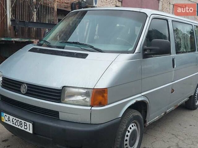 Серый Фольксваген Каравелла, объемом двигателя 1.9 л и пробегом 450 тыс. км за 4000 $, фото 1 на Automoto.ua