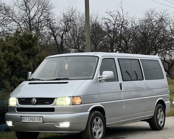 Серый Фольксваген Каравелла, объемом двигателя 2.5 л и пробегом 510 тыс. км за 9499 $, фото 2 на Automoto.ua