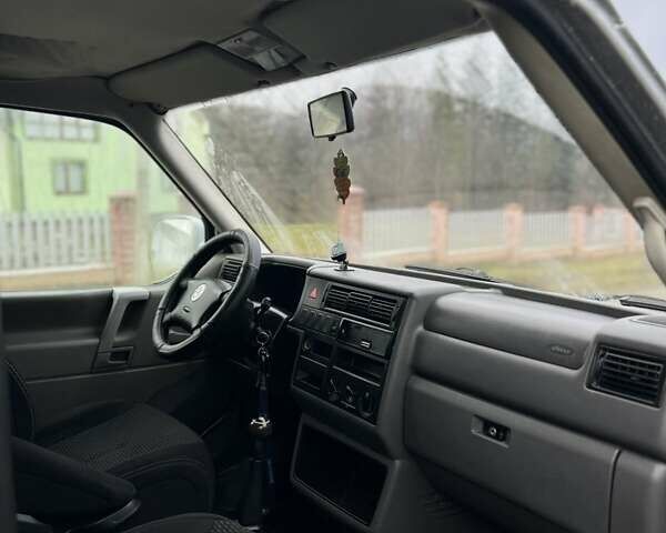 Серый Фольксваген Каравелла, объемом двигателя 2.5 л и пробегом 510 тыс. км за 9499 $, фото 35 на Automoto.ua