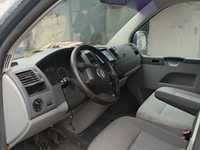 Серый Фольксваген Каравелла, объемом двигателя 0 л и пробегом 470 тыс. км за 5092 $, фото 6 на Automoto.ua