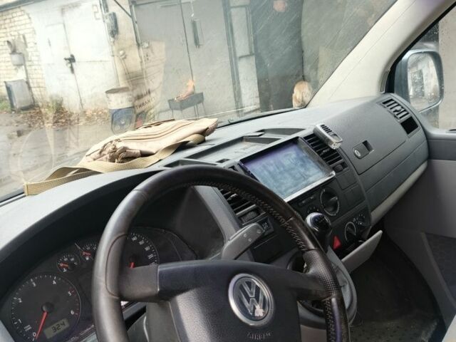 Серый Фольксваген Каравелла, объемом двигателя 0 л и пробегом 470 тыс. км за 5092 $, фото 7 на Automoto.ua