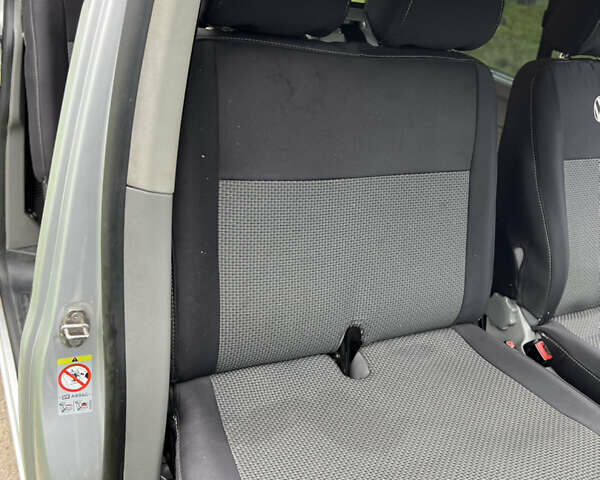 Сірий Фольксваген Каравелла, об'ємом двигуна 2.5 л та пробігом 414 тис. км за 13000 $, фото 38 на Automoto.ua